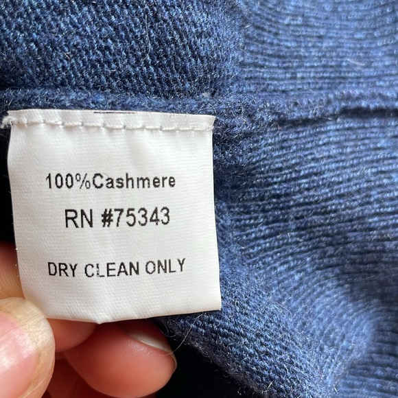 Mantovani Studio 100% Italian cashmere v neck sweater men’s large - Picture 5 of 7